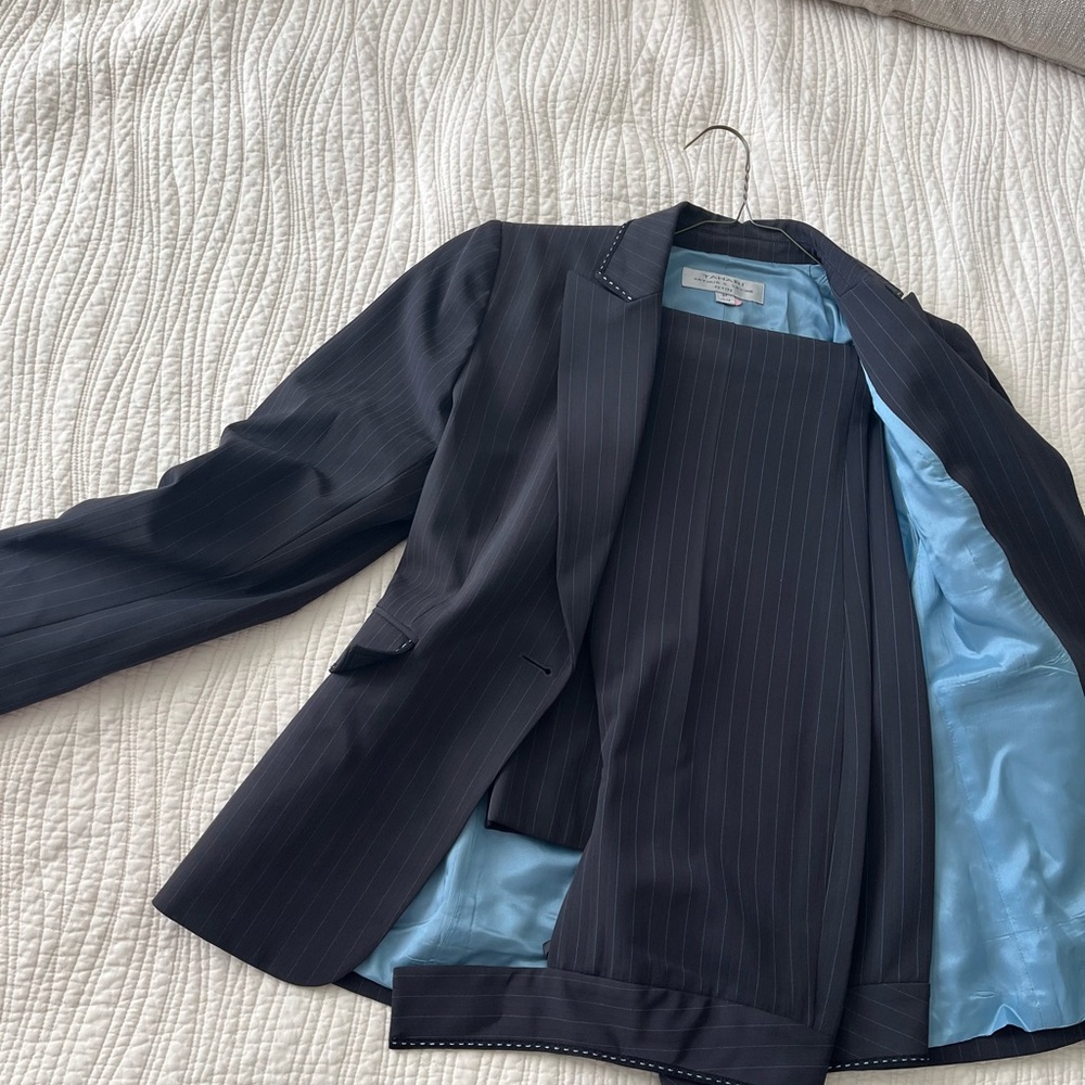 Navy suit- great for work.